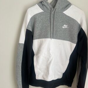 NIKE Hoodie.